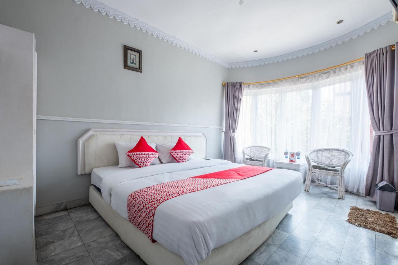 Oyo 1444 Patradissa Stasiun Bandung Hotel Ngoại thất bức ảnh