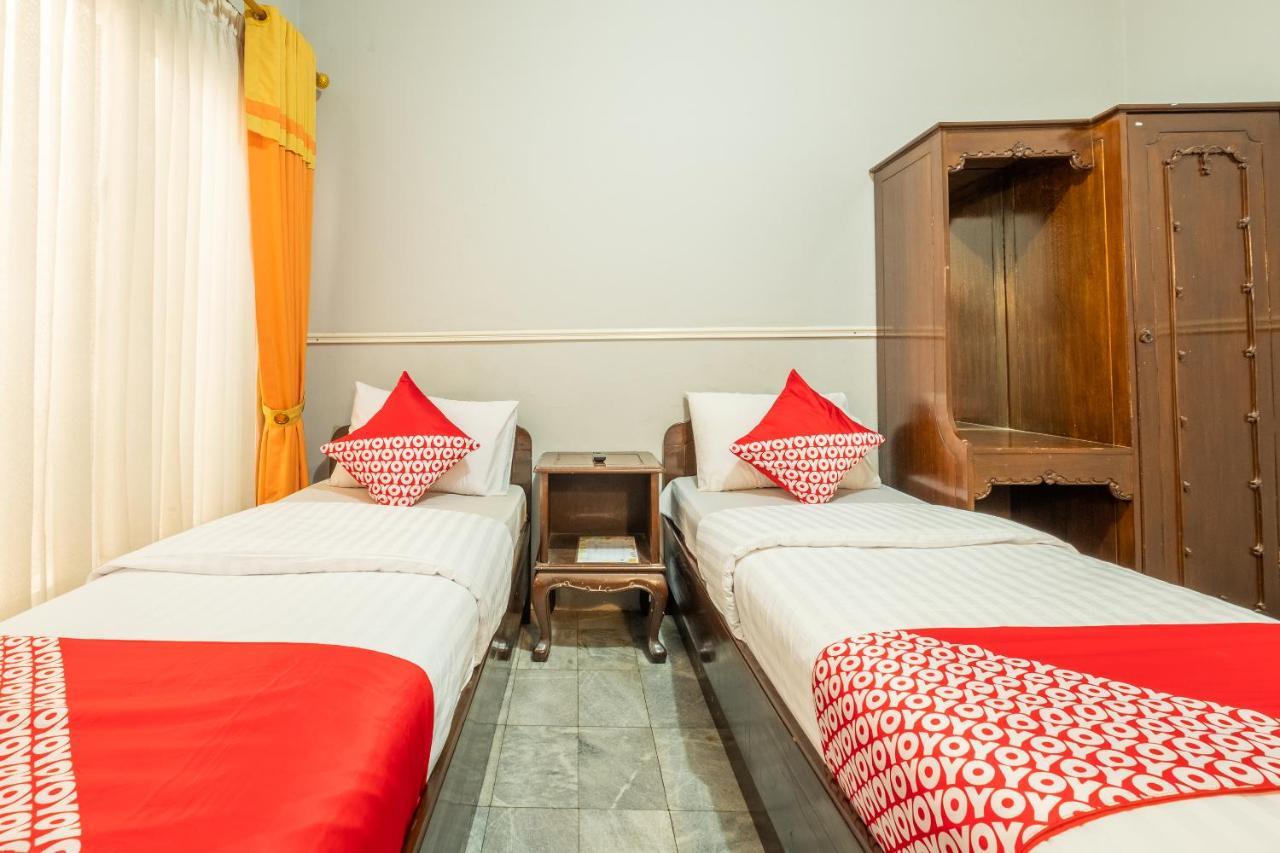 Oyo 1444 Patradissa Stasiun Bandung Hotel Ngoại thất bức ảnh
