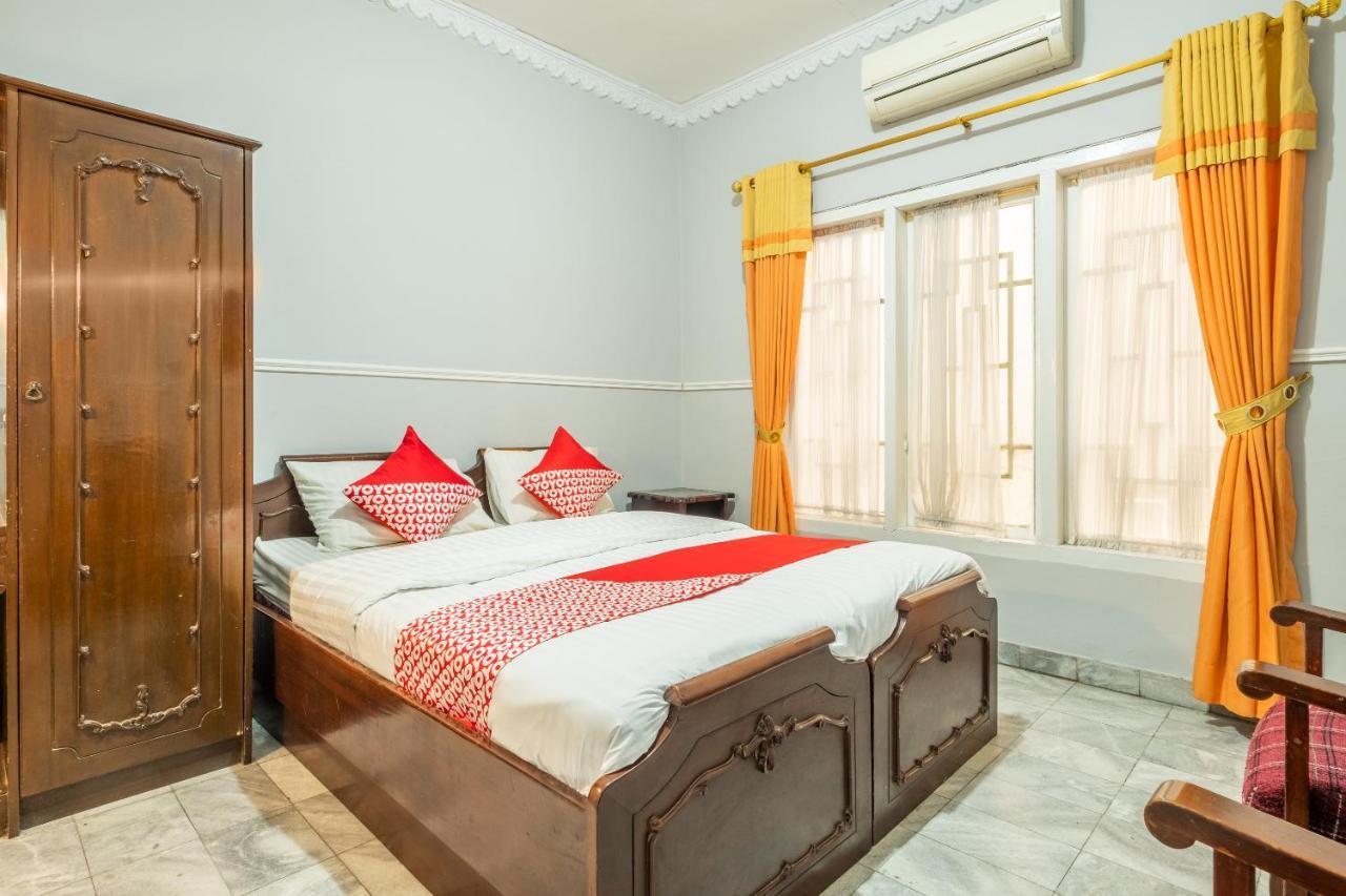 Oyo 1444 Patradissa Stasiun Bandung Hotel Ngoại thất bức ảnh