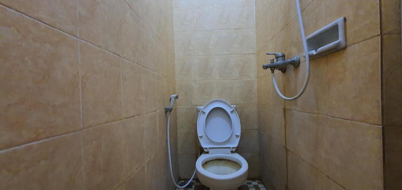 Oyo 1444 Patradissa Stasiun Bandung Hotel Ngoại thất bức ảnh